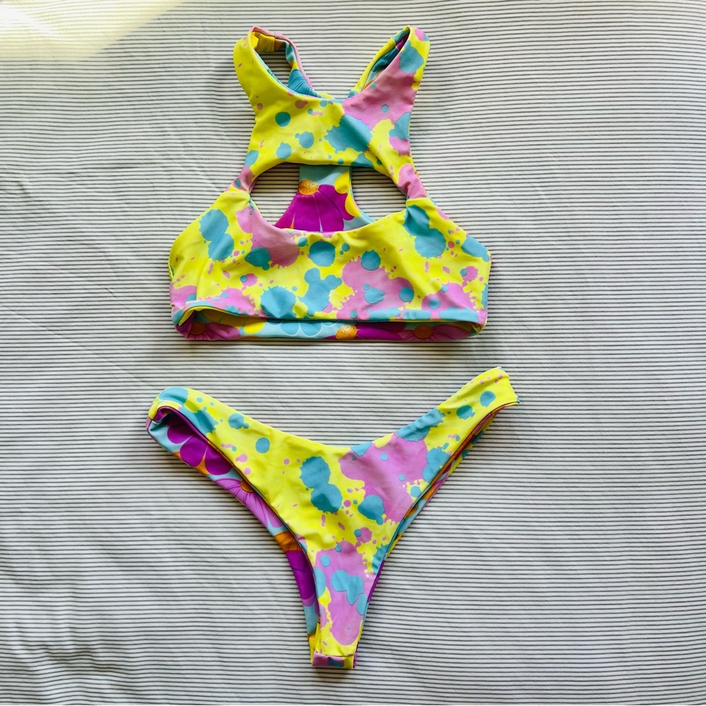 MOANA BIKINI - 3 piece set 🌴🌺 - Picture 3 of 9